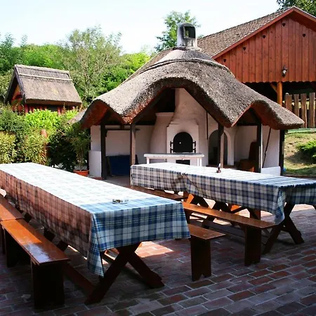Gasztro Elmenybirtok - Balatonlelle-radpuszta بيت ضيافة